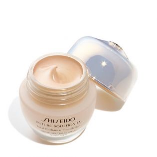 Fondazione Total Radiance SPF 20