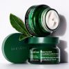 Crema occhi al tè verde all'acido ialuronico