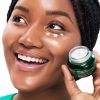 Crema occhi al tè verde all'acido ialuronico