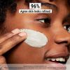 Maschera à l'argilla per minimizzà i pori profondi di Rare Earth
